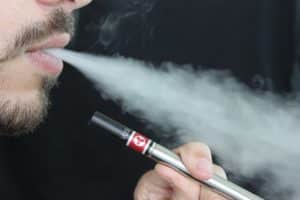 Peut on devenir dépendant avec une cigarette électronique ? Peut on devenir dépendant avec une cigarette électronique ?